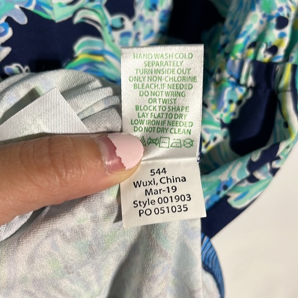 Lilly Pulitzer Lula Romper High Tide Navy Scuba Doo Engineered Shorts Size Small - Picture 10 of 13
